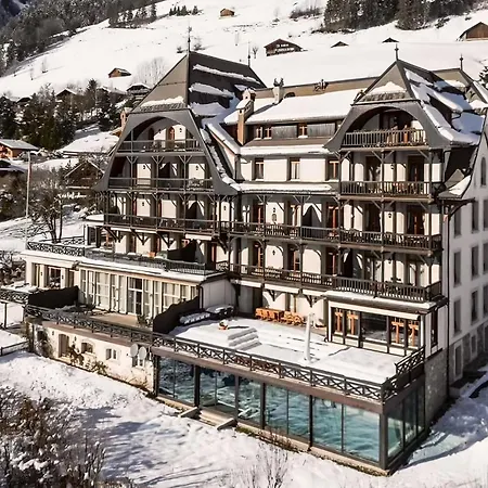 Luxury Apartment, Panoramic Mountain Views, 5 Star Facilities - 3 Bedroom *