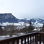 Luxury Apartment, Panoramic Mountain Views, 5 Star Facilities - 3 Bedroom * Chateau-d'Oex