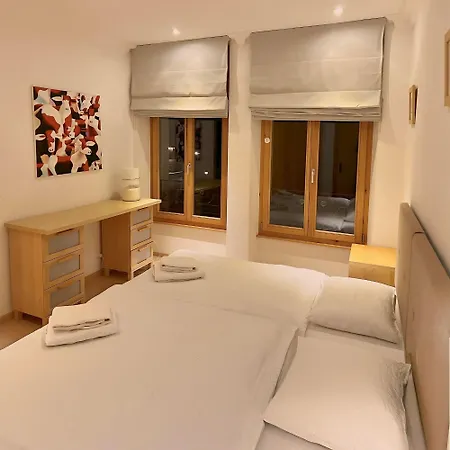 Luxury Apartment, Panoramic Mountain Views, 5 Star Facilities - 3 Bedroom Appartamento *