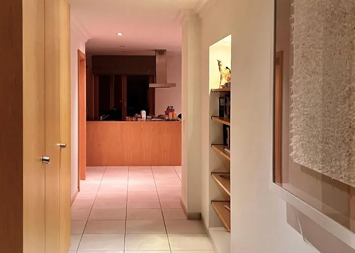 Luxury Apartment, Panoramic Mountain Views, 5 Star Facilities - 3 Bedroom *