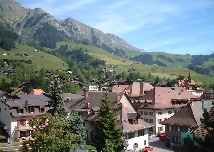 Luxury Apartment, Panoramic Mountain Views, 5 Star Facilities - 3 Bedroom * Chateau-d'Oex